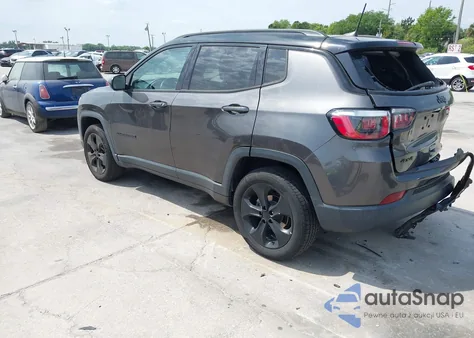 2018 Jeep Compass Altitude 4X4 из США, поврежденный, VIN 3C4NJDBB1JT402381